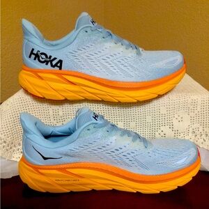 EUC- Women’s Hoka Clifton 8, Sz. 11D